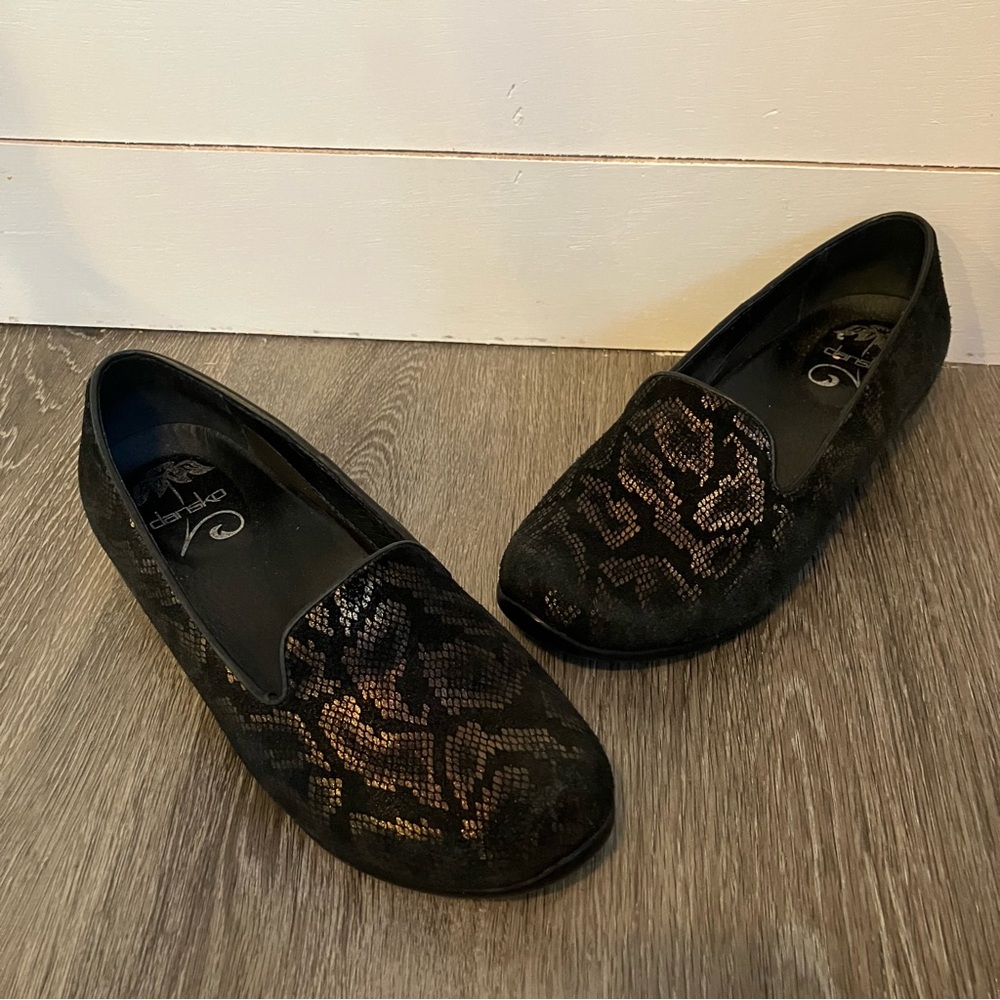 Dansko Black & Gold Olivia Snake-Print Loafers Women?????? - Gem